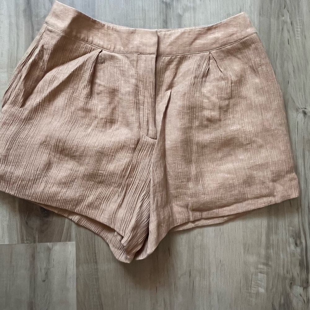 Women casual /dressy shorts. Brand : something navy. Color: black.Size : 6